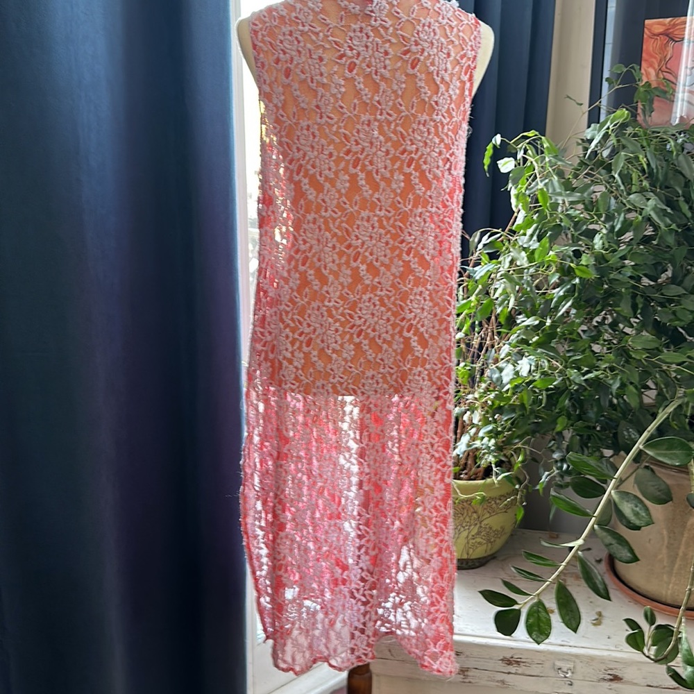 Coral & White Lace LuLaRoe Joy EUC - Picture 9 of 12
